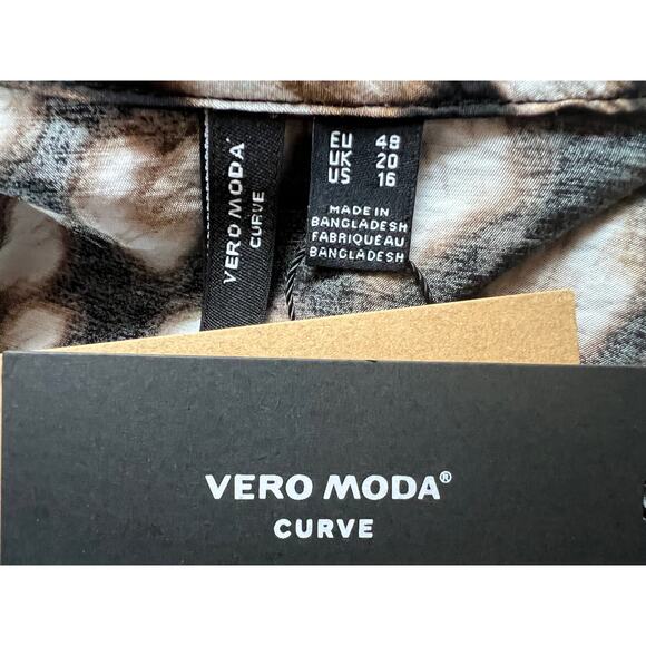 Vero Moda Top Womens 16 Plus Animal Print Button-Up Woven Relaxed Fit NEW! - Picture 3 of 13